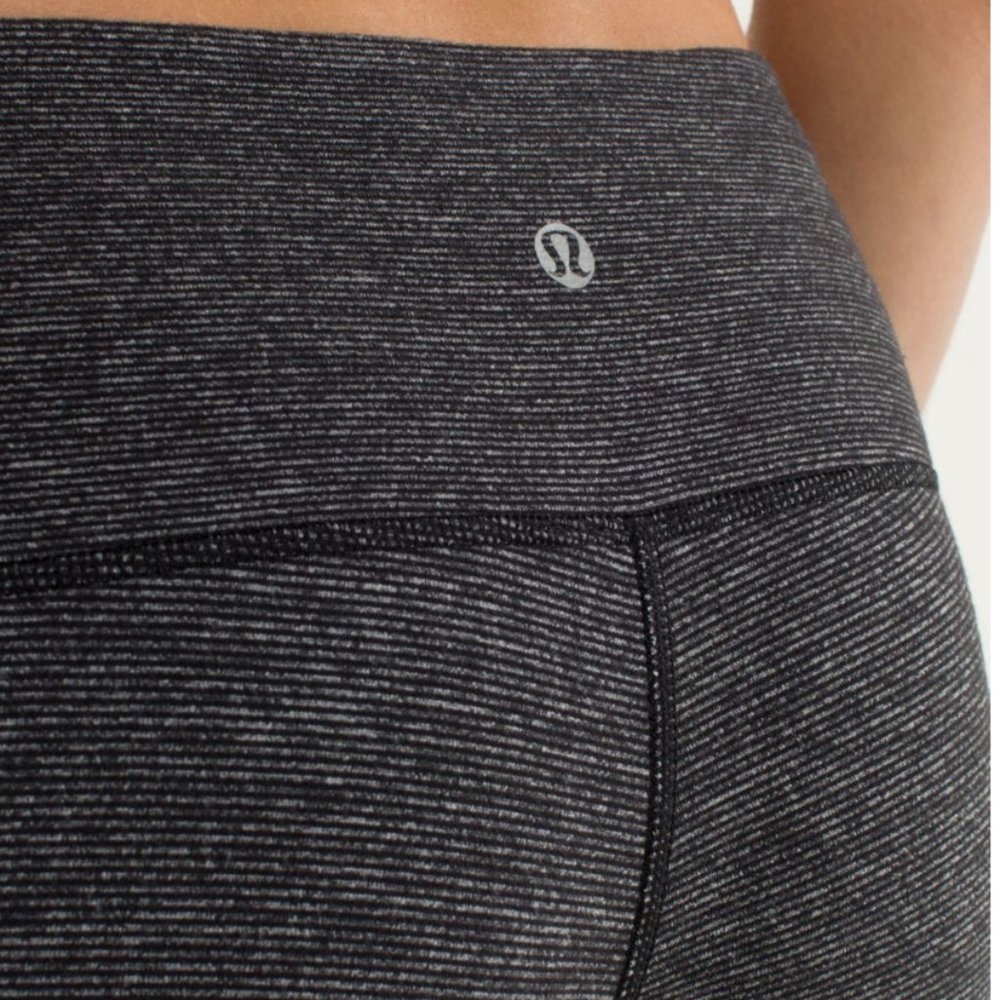 Lululemon Wunder Under Crop Black/Black 6 - Picture 5 of 16
